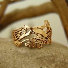 Amulets and Charms - Japanese Stork Ring Gold - Click here for more info