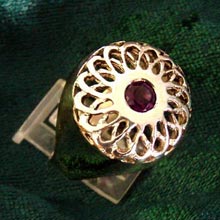 Amulets and Charms - Torus knot ring gold - Click here for more info